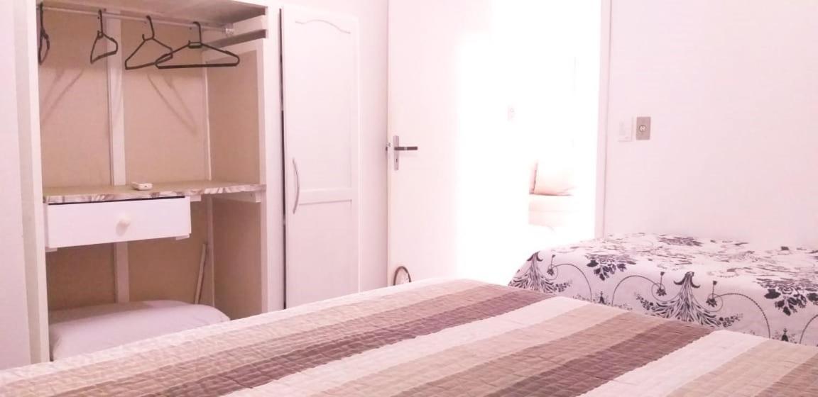 Casa 02 Dorm Na Rua Salmao Villa Bombinhas Buitenkant foto